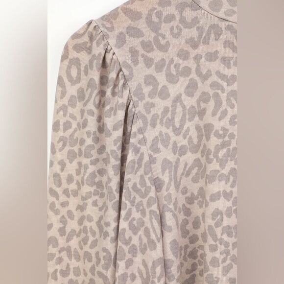 Lulu’s Be Bold Beige Leopard Print Balloon Sleeve Top - Picture 7 of 15